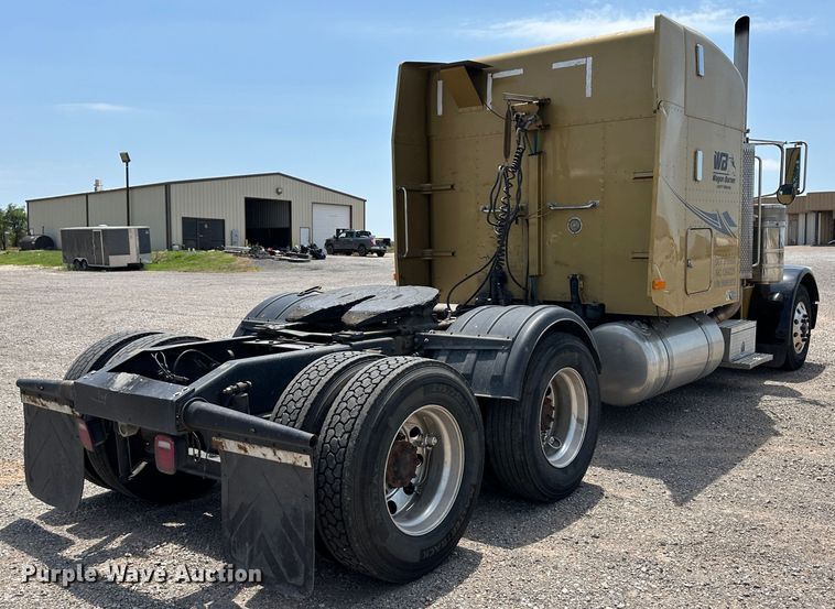 image for item NE9007 2005 Peterbilt 379  semi truck