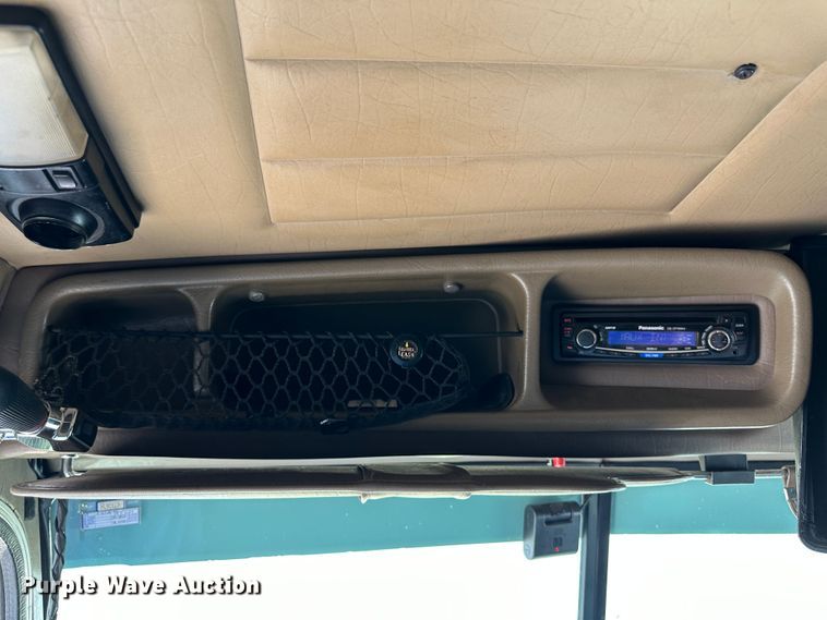 image for item NE9007 2005 Peterbilt 379  semi truck