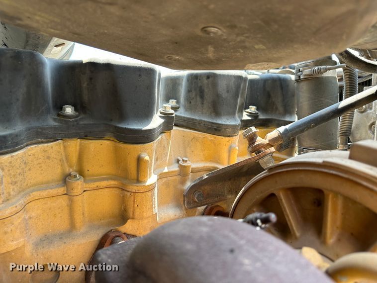 image for item NE9007 2005 Peterbilt 379  semi truck