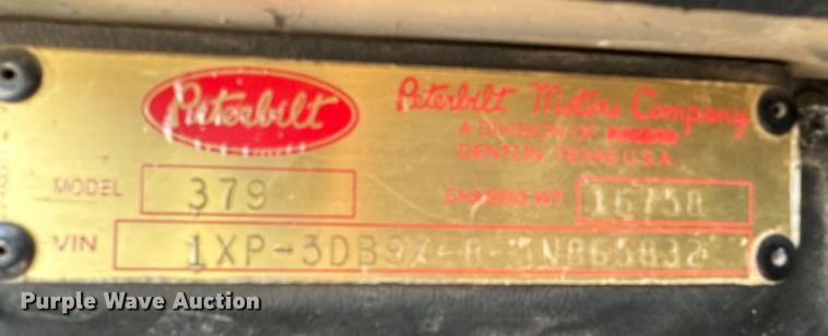 image for item NE9007 2005 Peterbilt 379  semi truck
