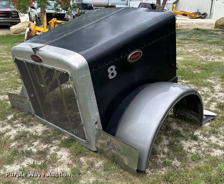 image for item NP9922 Peterbilt 379  truck hood