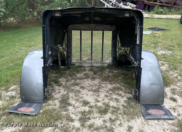 image for item NP9922 Peterbilt 379  truck hood
