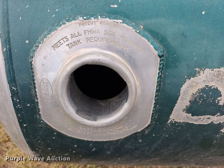 image for item NU9068 (3) fuel tanks