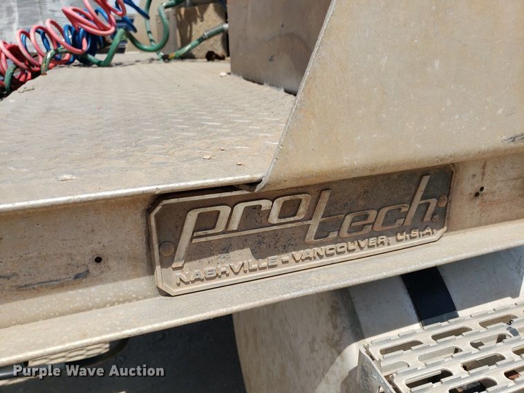 image for item OB9732 2000 Mack CX613  semi truck