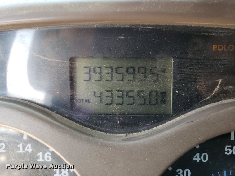 image for item OB9732 2000 Mack CX613  semi truck