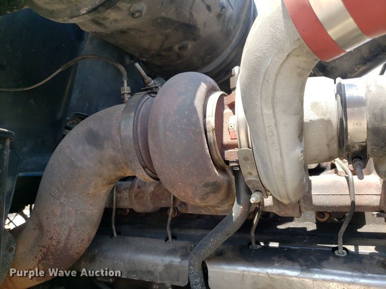 image for item OB9732 2000 Mack CX613  semi truck