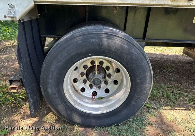 image for item OC9111 2016 Great Dane  flatbed trailer