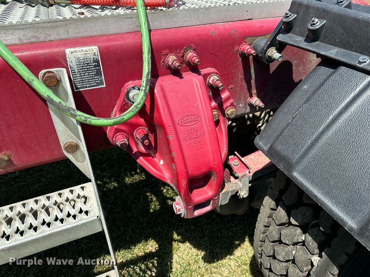 image for item OC9112 2012 Peterbilt 384  semi truck