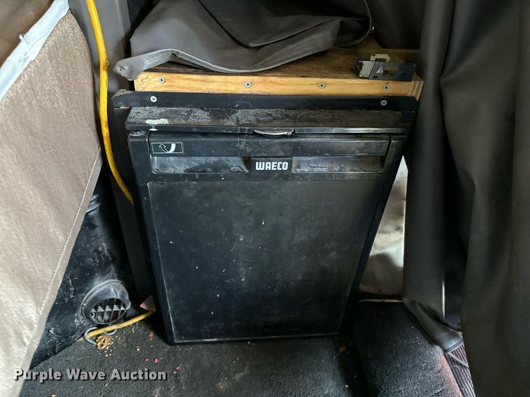 image for item OC9112 2012 Peterbilt 384  semi truck