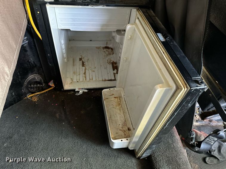 image for item OC9112 2012 Peterbilt 384  semi truck