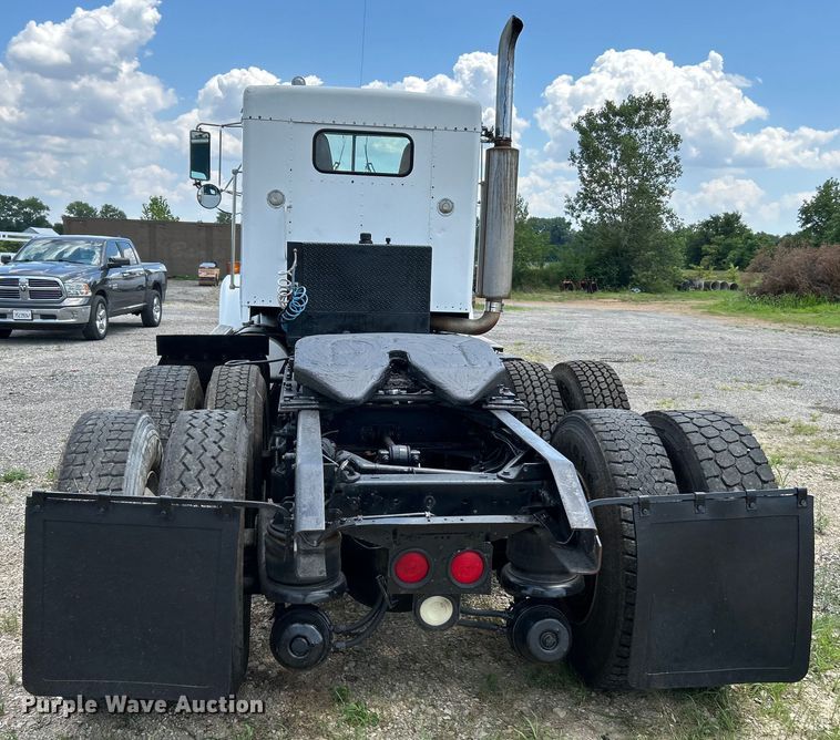 image for item OK9695 1993 Kenworth  T800 semi truck