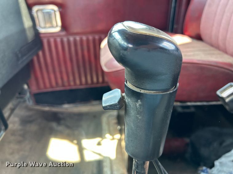 image for item OK9695 1993 Kenworth  T800 semi truck