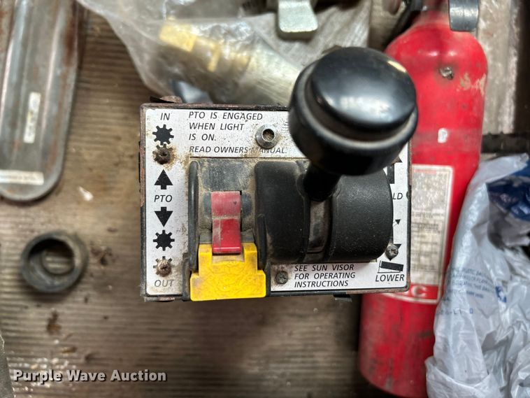 image for item OK9695 1993 Kenworth  T800 semi truck