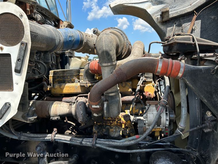 image for item OK9695 1993 Kenworth  T800 semi truck