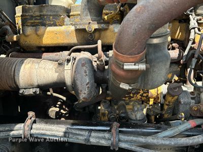 image for item OK9695 1993 Kenworth  T800 semi truck