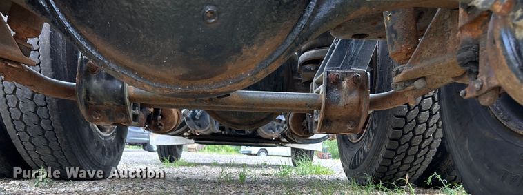 image for item OK9695 1993 Kenworth  T800 semi truck