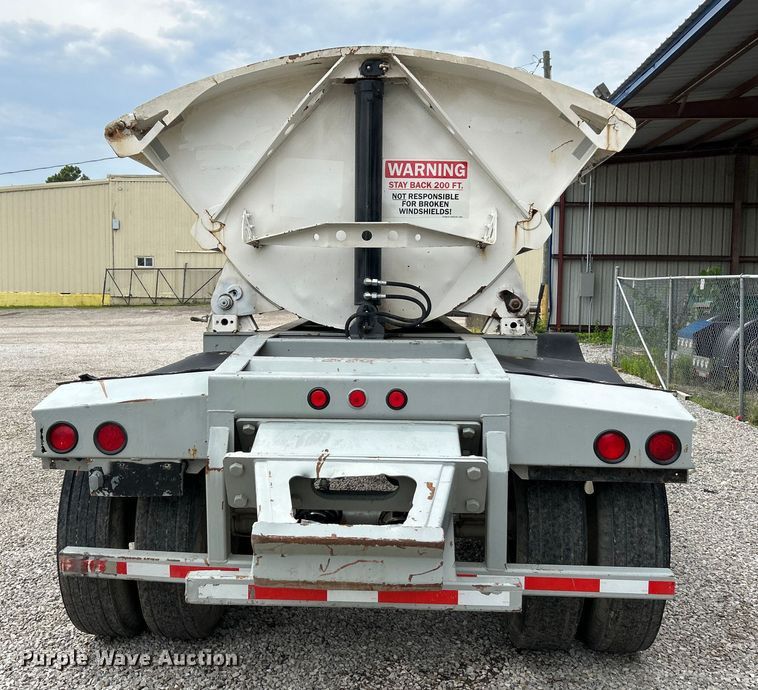 image for item OK9726 2001 SmithCo Manufacturing 2002  side dump trailer
