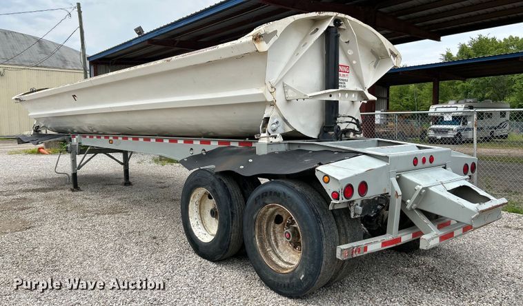 image for item OK9726 2001 SmithCo Manufacturing 2002  side dump trailer