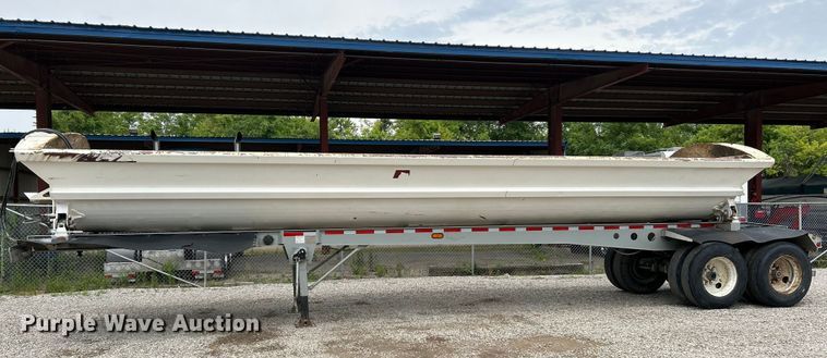 image for item OK9726 2001 SmithCo Manufacturing 2002  side dump trailer