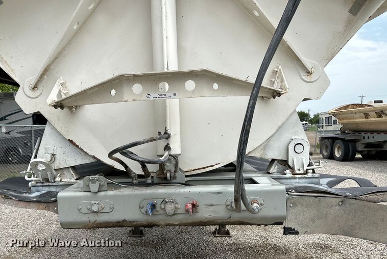 image for item OK9726 2001 SmithCo Manufacturing 2002  side dump trailer