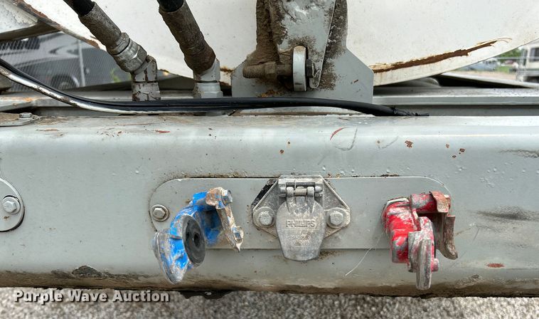 image for item OK9726 2001 SmithCo Manufacturing 2002  side dump trailer