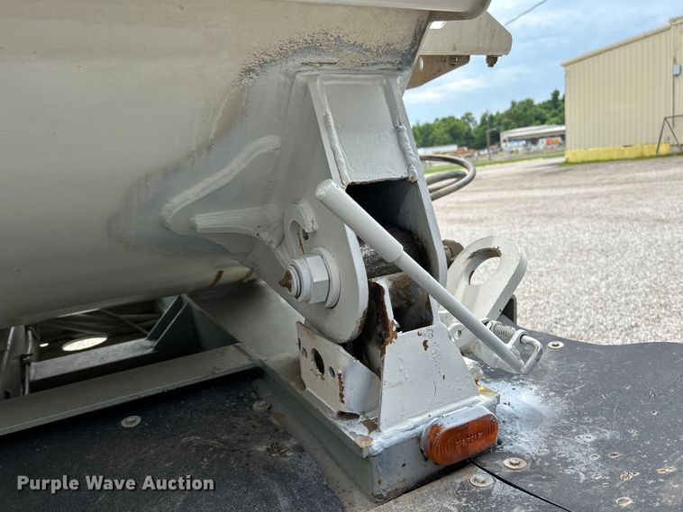 image for item OK9726 2001 SmithCo Manufacturing 2002  side dump trailer