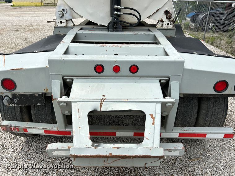 image for item OK9726 2001 SmithCo Manufacturing 2002  side dump trailer