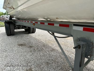 image for item OK9726 2001 SmithCo Manufacturing 2002  side dump trailer