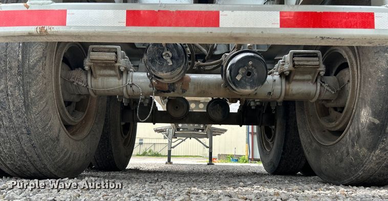 image for item OK9726 2001 SmithCo Manufacturing 2002  side dump trailer