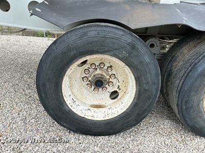 image for item OK9726 2001 SmithCo Manufacturing 2002  side dump trailer