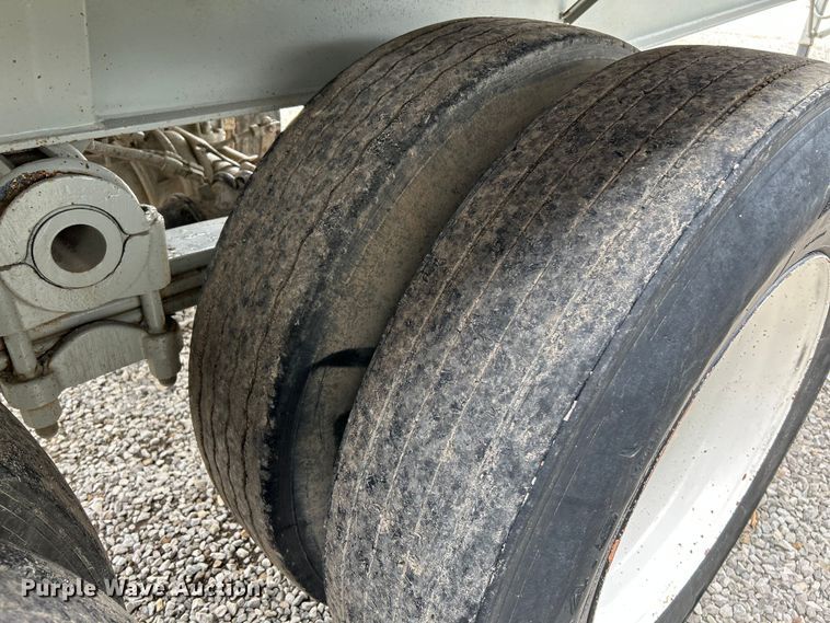 image for item OK9726 2001 SmithCo Manufacturing 2002  side dump trailer