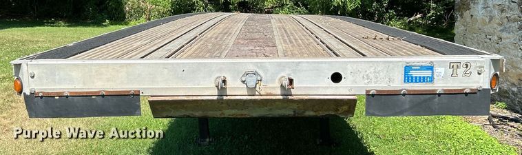 image for item OK9735 2000 Reitnouer  flatbed trailer