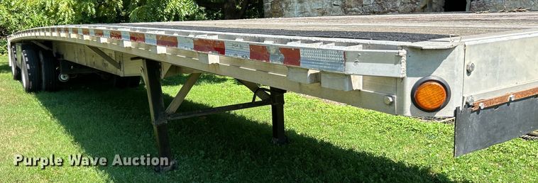 image for item OK9735 2000 Reitnouer  flatbed trailer