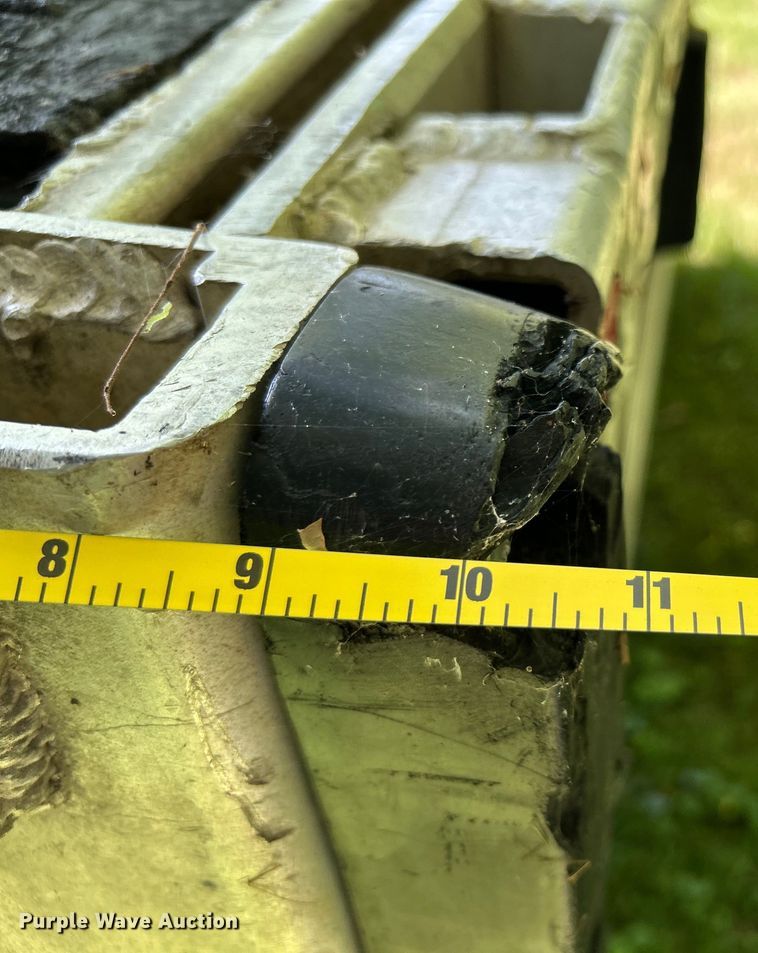 image for item OK9735 2000 Reitnouer  flatbed trailer