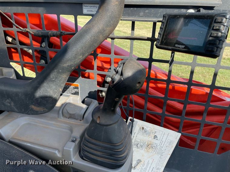 image for item DM0321 2021 Kubota SVL97-2 tracked skid steer loader