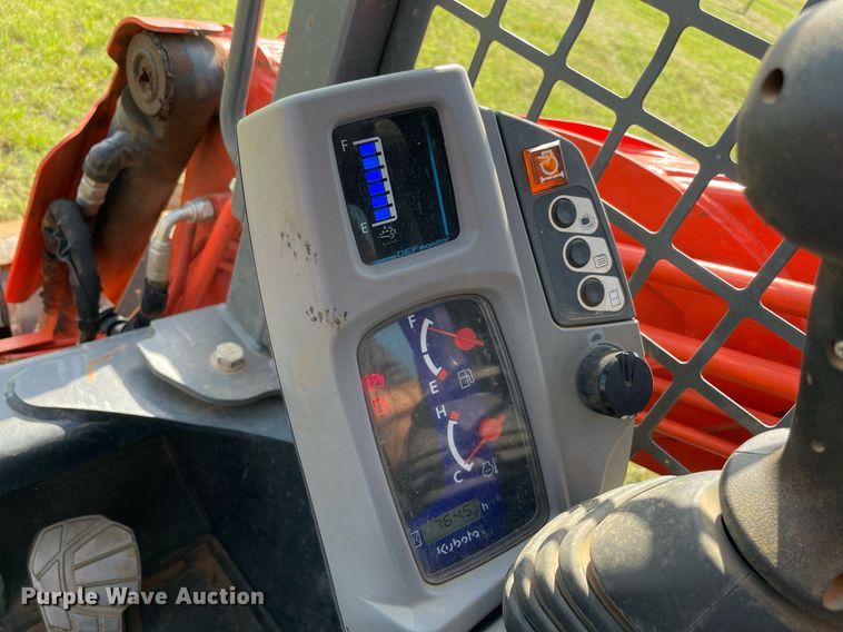 image for item DM0321 2021 Kubota SVL97-2 tracked skid steer loader