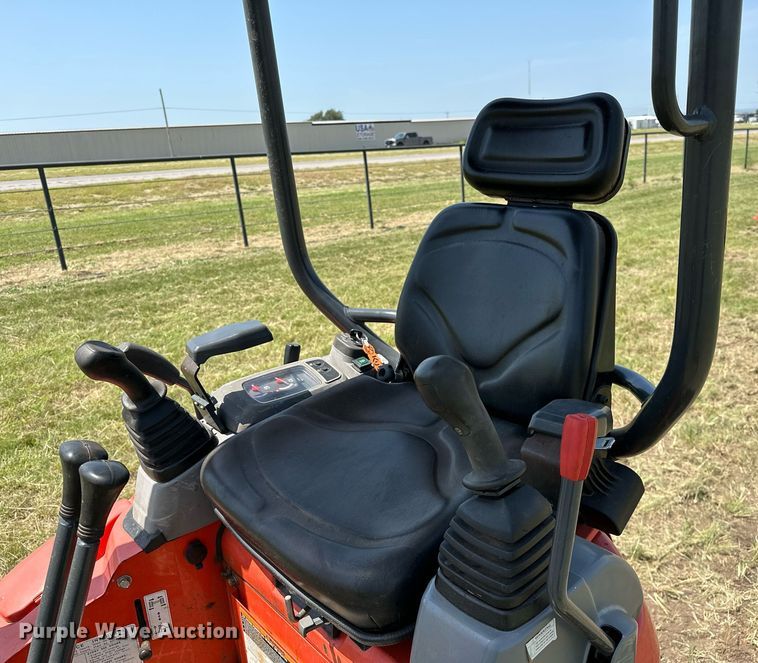 image for item DM0323 2019 Kubota  U17 mini excavator