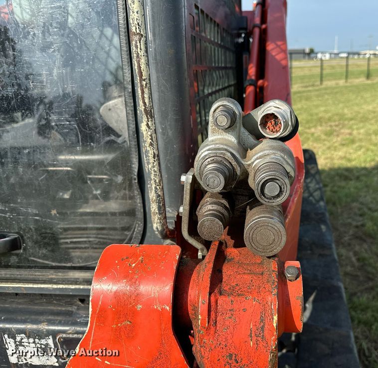 image for item DM0324 2019 Kubota  SVL75-2 tracked skid steer loader