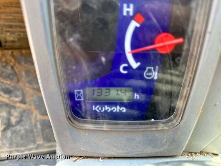 image for item DM0324 2019 Kubota  SVL75-2 tracked skid steer loader