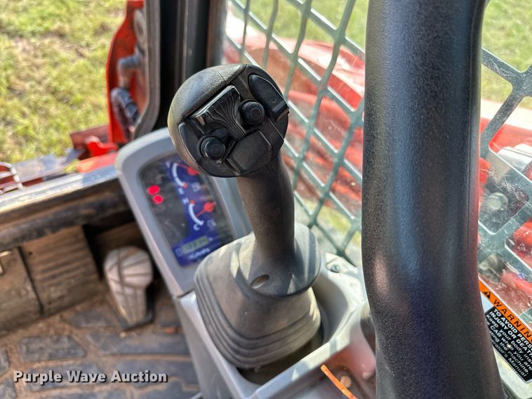 image for item DM0324 2019 Kubota  SVL75-2 tracked skid steer loader