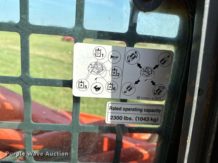 image for item DM0324 2019 Kubota  SVL75-2 tracked skid steer loader