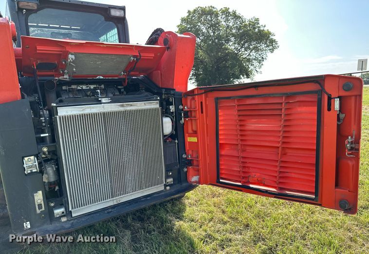 image for item DM0324 2019 Kubota  SVL75-2 tracked skid steer loader