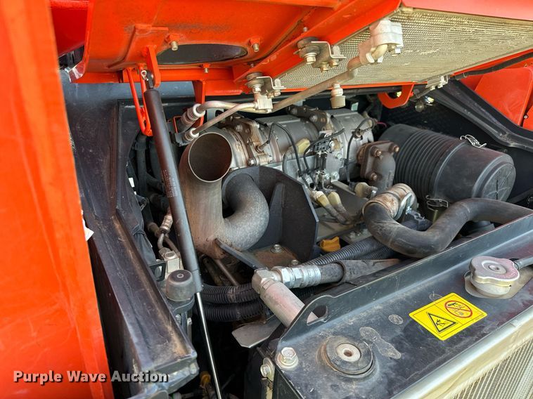 image for item DM0324 2019 Kubota  SVL75-2 tracked skid steer loader