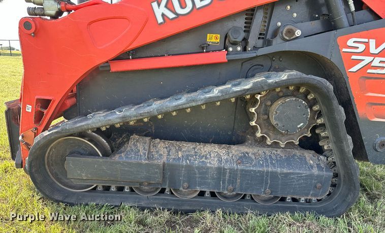 image for item DM0324 2019 Kubota  SVL75-2 tracked skid steer loader