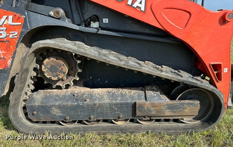 image for item DM0324 2019 Kubota  SVL75-2 tracked skid steer loader