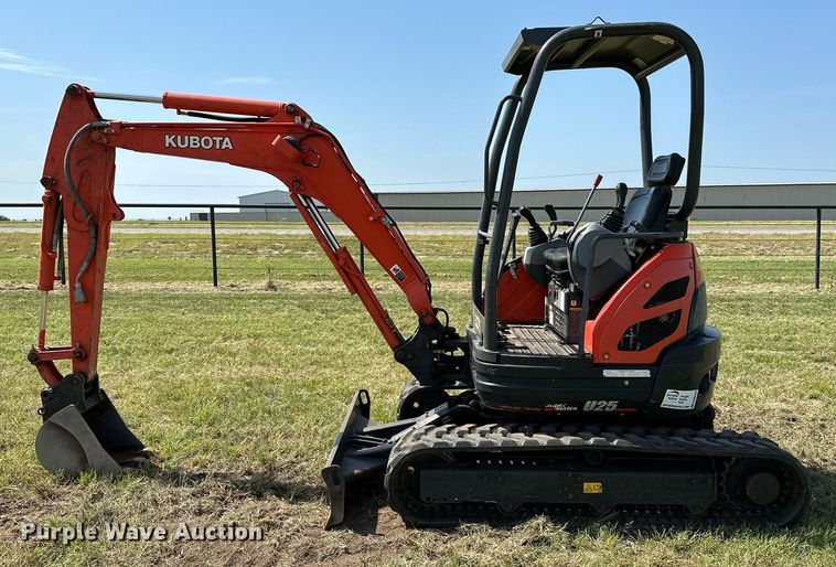 image for item DM0325 2020 Kubota  U25  mini excavator
