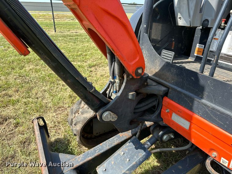 image for item DM0326 2019 Kubota  U27-4 mini excavator