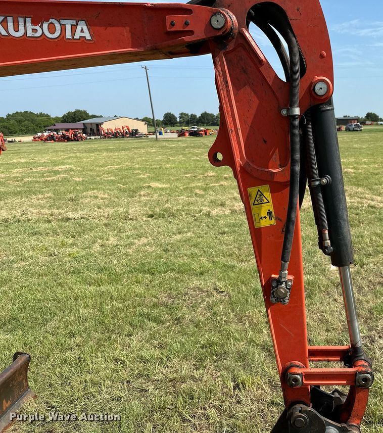 image for item DM0326 2019 Kubota  U27-4 mini excavator