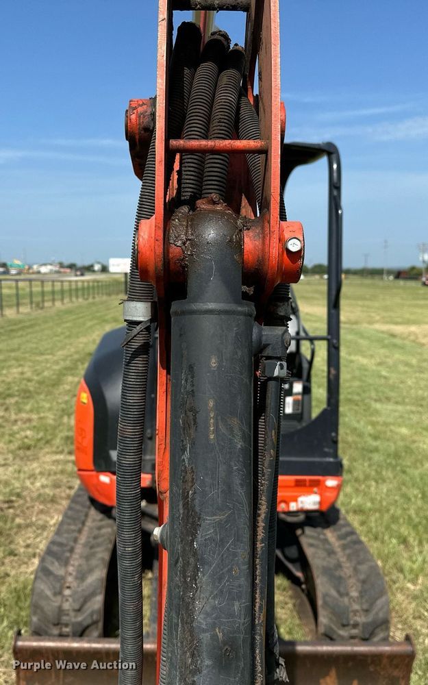 image for item DM0326 2019 Kubota  U27-4 mini excavator