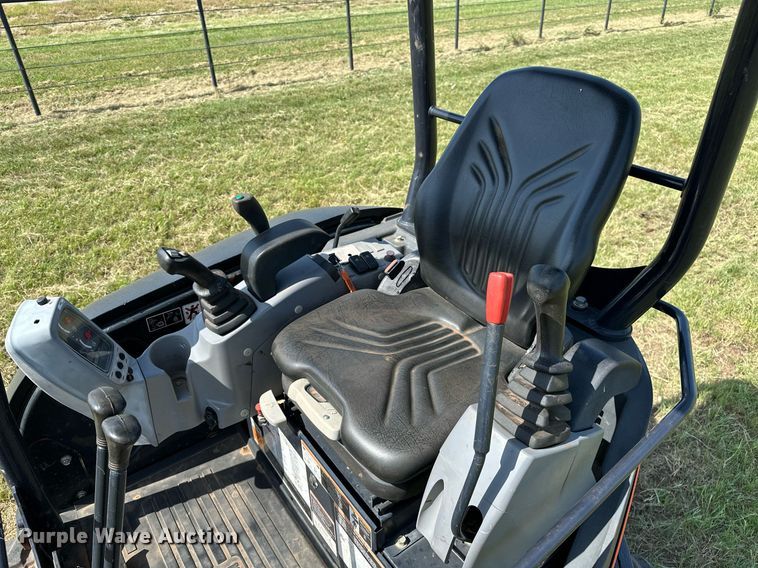 image for item DM0326 2019 Kubota  U27-4 mini excavator